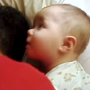 bebe-isi-trezeste-tatal