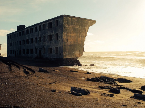 16. Oraş de pescari abandonat în Kamchatka, Rusia.