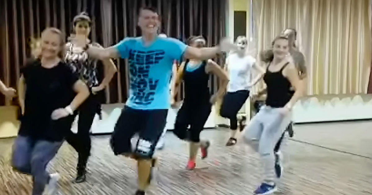 Toţi Au Fost Uimiţi Când Au Văzut Mişcările Lor Priviţi I Cum